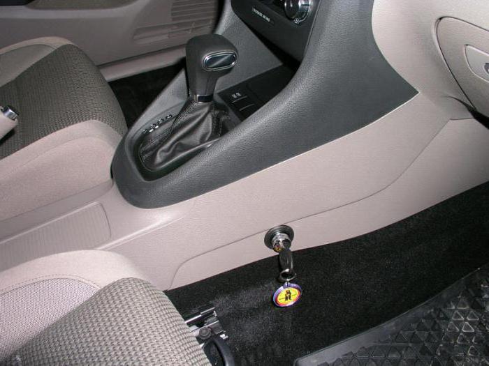 mechanical anti-theft system on the steering wheel