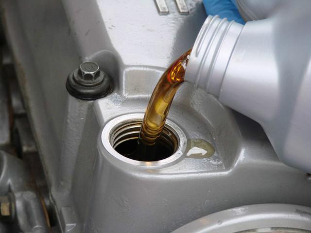 Klasyfikacja olejów silnikowych
