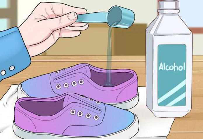 cómo quitar el olor de felino de la orina de los zapatos en casa