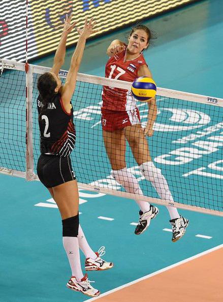 Natalia Small volleyball
