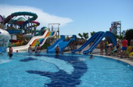 where is the largest water Park in the Crimea