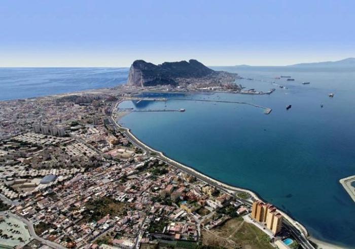 Insel in der Meerenge von Gibraltar betrieben