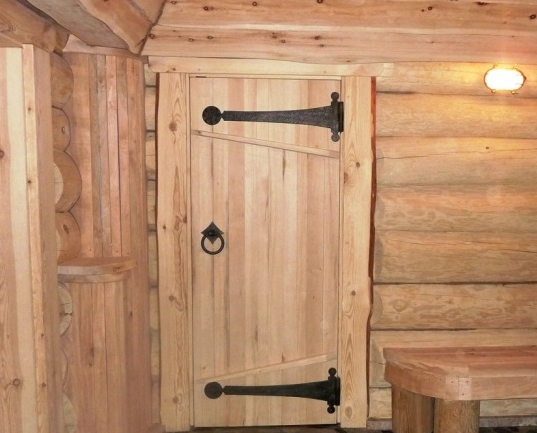 Bad-Tür aus Holz