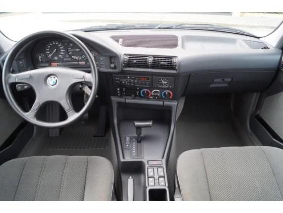 bmw 525i specifications