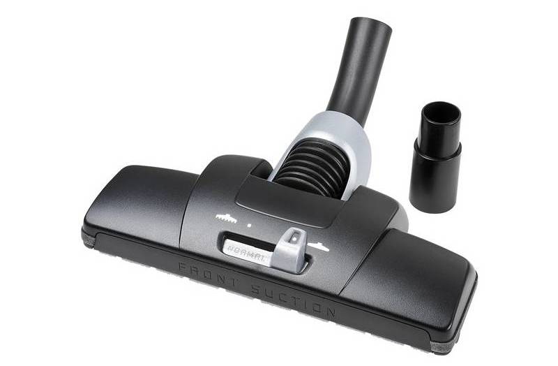 Universal nozzle for vacuum cleaner