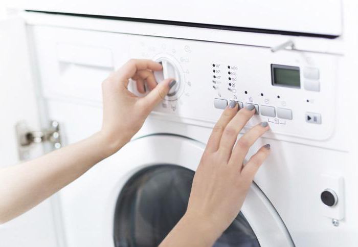 das Symbol Feinwäsche in der Waschmaschine