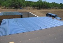 Installation of roof of corrugated Board: a sequence of actions and procedure