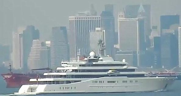 Abramovich की नौका ग्रहण फोटो