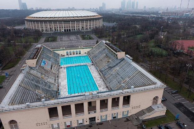 winter outdoor swimming pools in Moscow