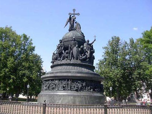 Denkmäler und Skulpturen Russland