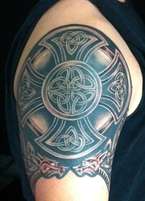 keltische Knoten Tattoo