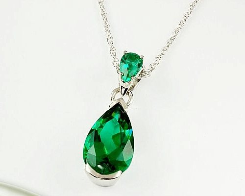 emerald stone photo