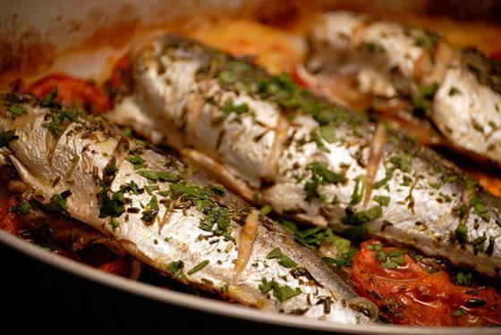 how to cook mackerel with potatoes in the oven