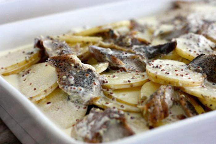 wie zu Kochen Makrele im Ofen mit Kartoffeln