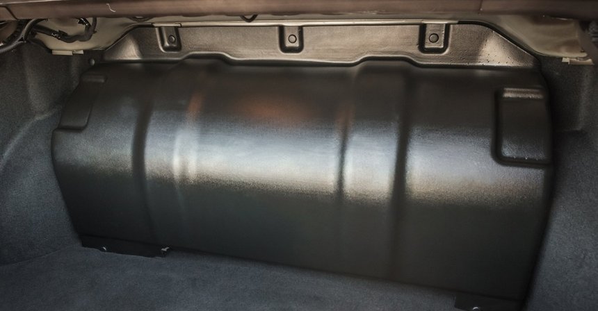Vesta cng: cylinder in the trunk