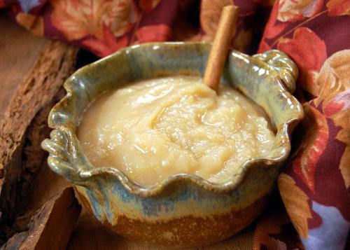 рецепт яблучного пюре на зиму зі згущеним молоком
