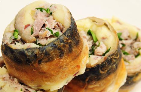 rolls of mackerel with gelatin