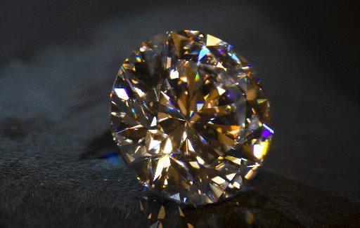 ひとつの大きなダイヤモンド