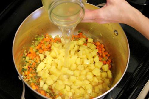 Suppe mit Buchweizen Hühnerbrühe Rezept schnelle Küche
