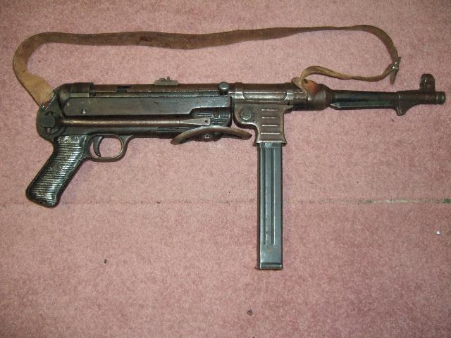 submachine gun MP 40 characteristics