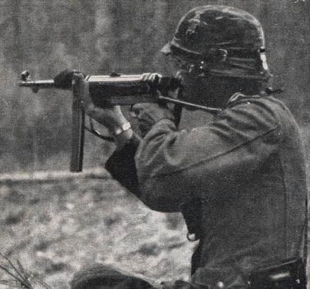German machine gun MP 40