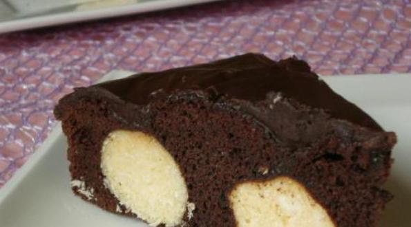 Шоколадный пирог с творожными шариками рецепт