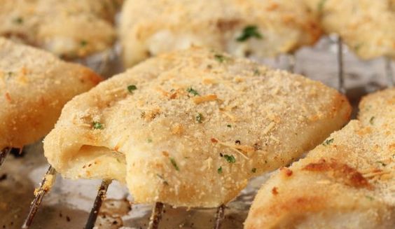 Fish in breadcrumbs with cheese