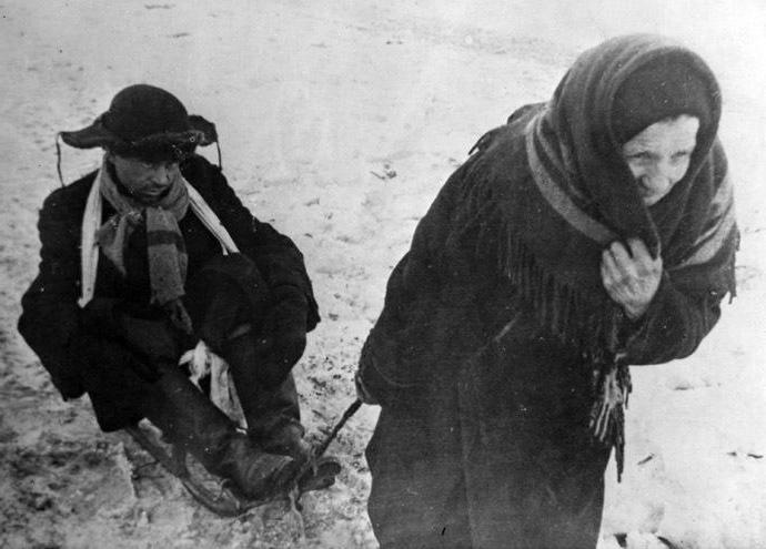 حصص من الخبز في لينينغراد المحاصرة