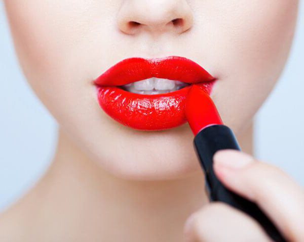 makeup with red lips
