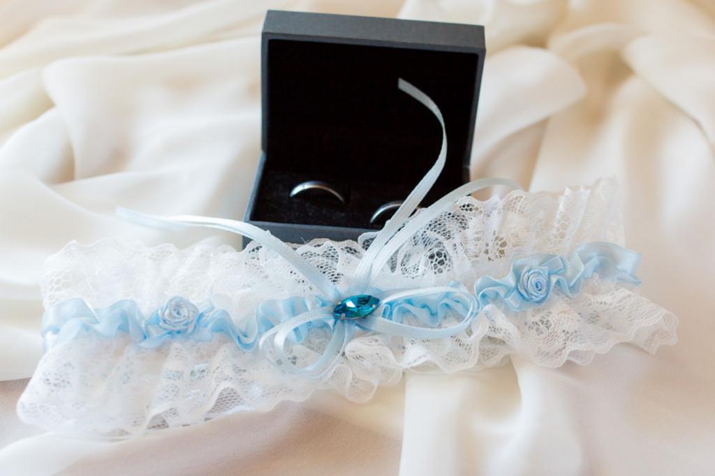garter and ring