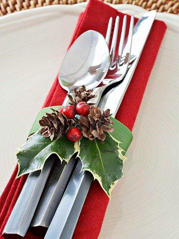 how to decorate Christmas table decor