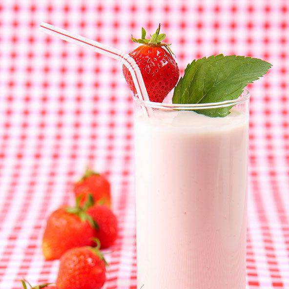las fresas con la leche en calorías