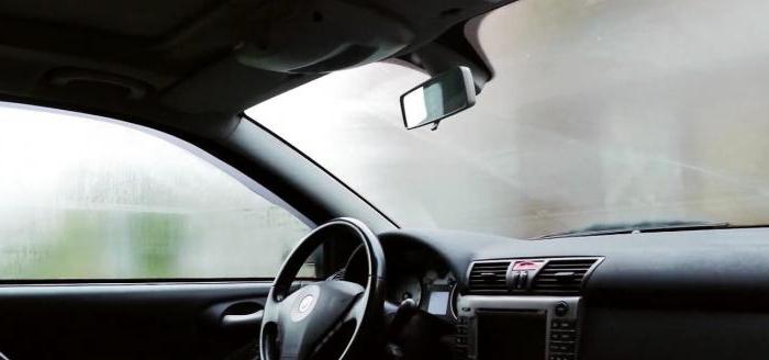 how to get rid of fogging in the car