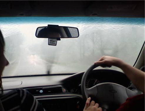 how to clear misted-up Windows in the car