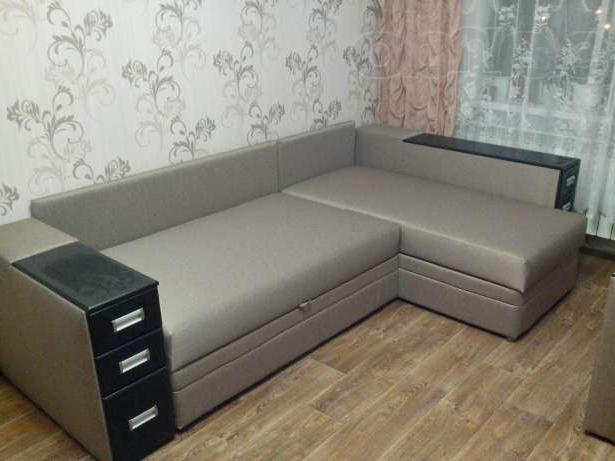 sofá de atlanta canto de um monte de móveis