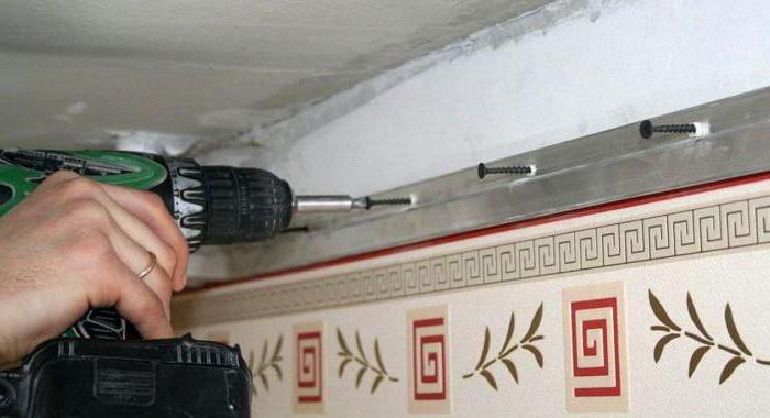 how to pull the suspended ceiling with his hands