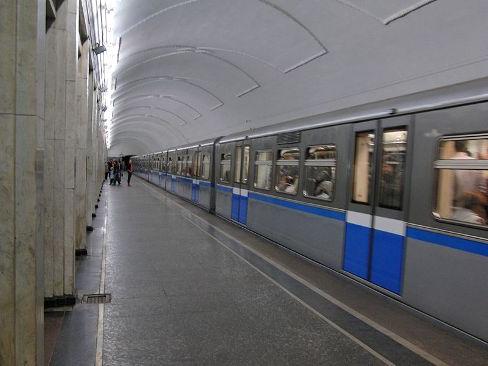 a estação de metro семеновская