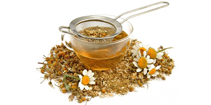 How to brew chamomile for irrigation?