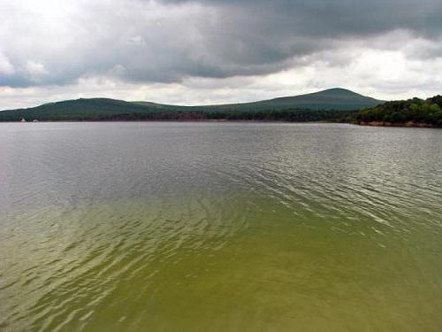 el lago de Тамбукан foto