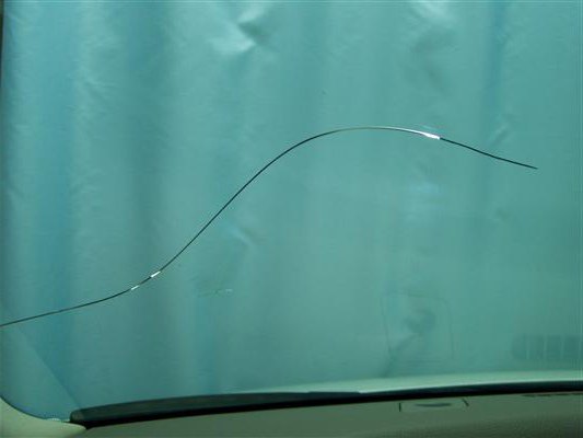 glue to repair the cracked windshield