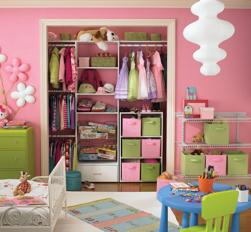 Muebles para la habitación de un niño de dos niñas