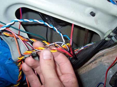 installation of car alarms with their own hands