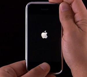 iPhone 5 lässt sich nicht einschalten was tun Apfel erscheint und erlischt
