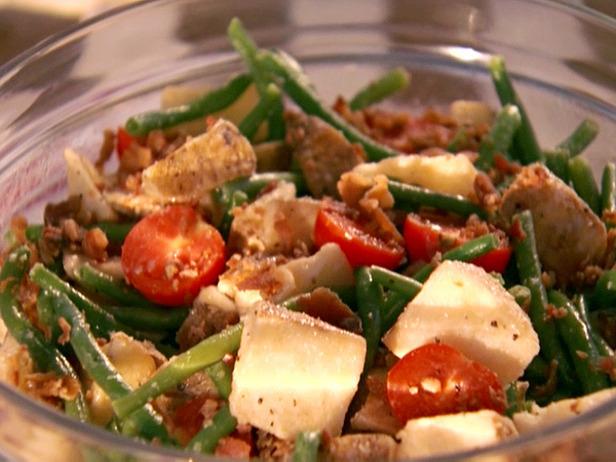 Salad of green beans photo