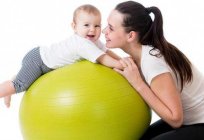 Exercises on the fitball with children the first year of life
