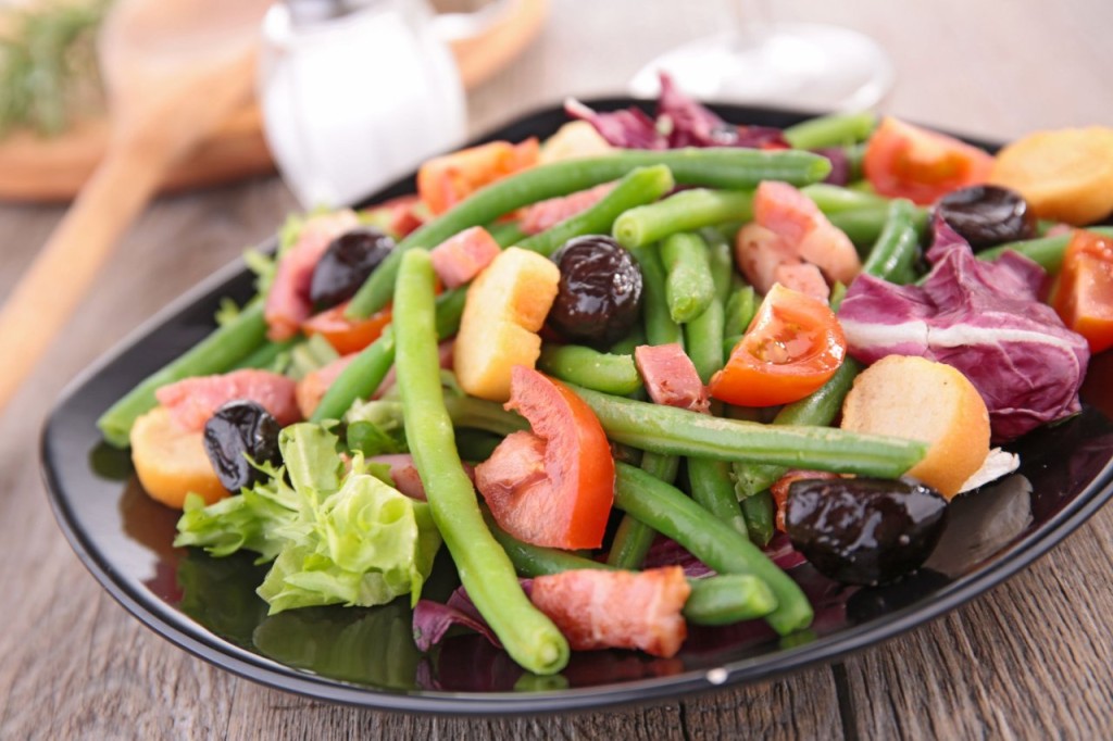Легкий овочевий салат для схуднення