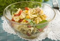 Makarna salatası: en iyi yemek tarifleri