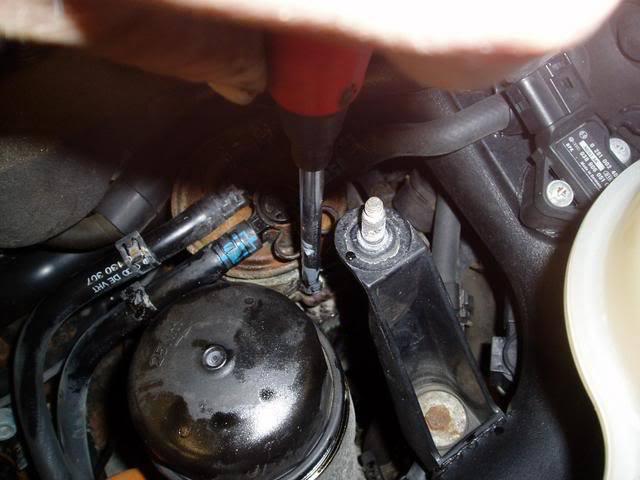 how to change the fuel filter