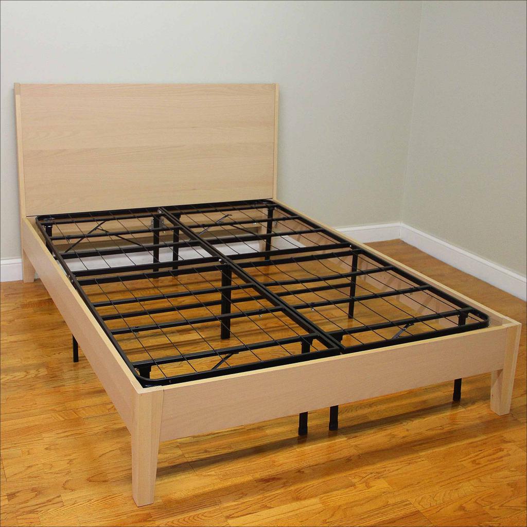 Doppelbett mit Gitter