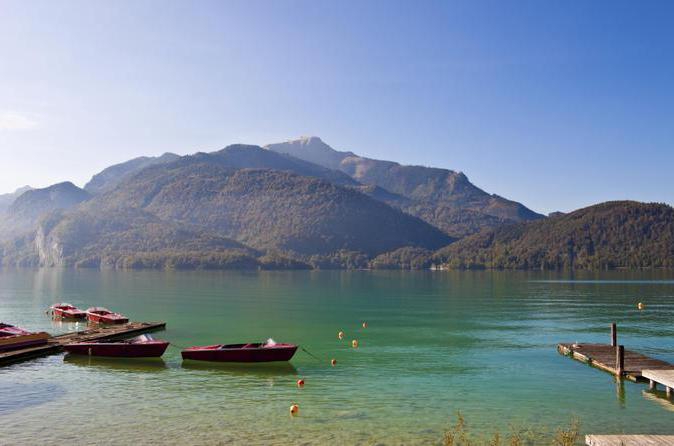 zielone jezioro w austrii